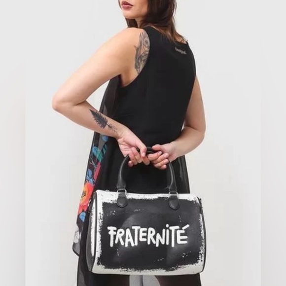 NWT - Desigual Women’s Fraternite Cylinder Bag with a Key Ring - Picture 15 of 15